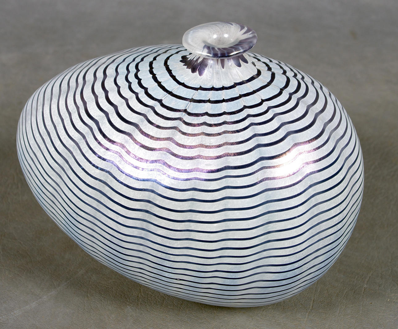 BERTIL VALLIEN. vas, Aphrodite, Kosta Boda Artist Collection.