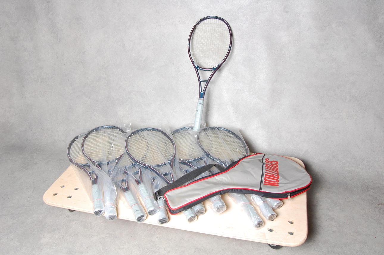 TENNISRACK, 12 st, grafit, " VANS" oanvända.