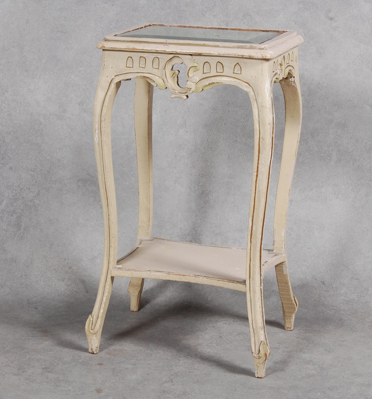 BORD, med fasettslipat spegelglas, nyrokoko 1800-tal.