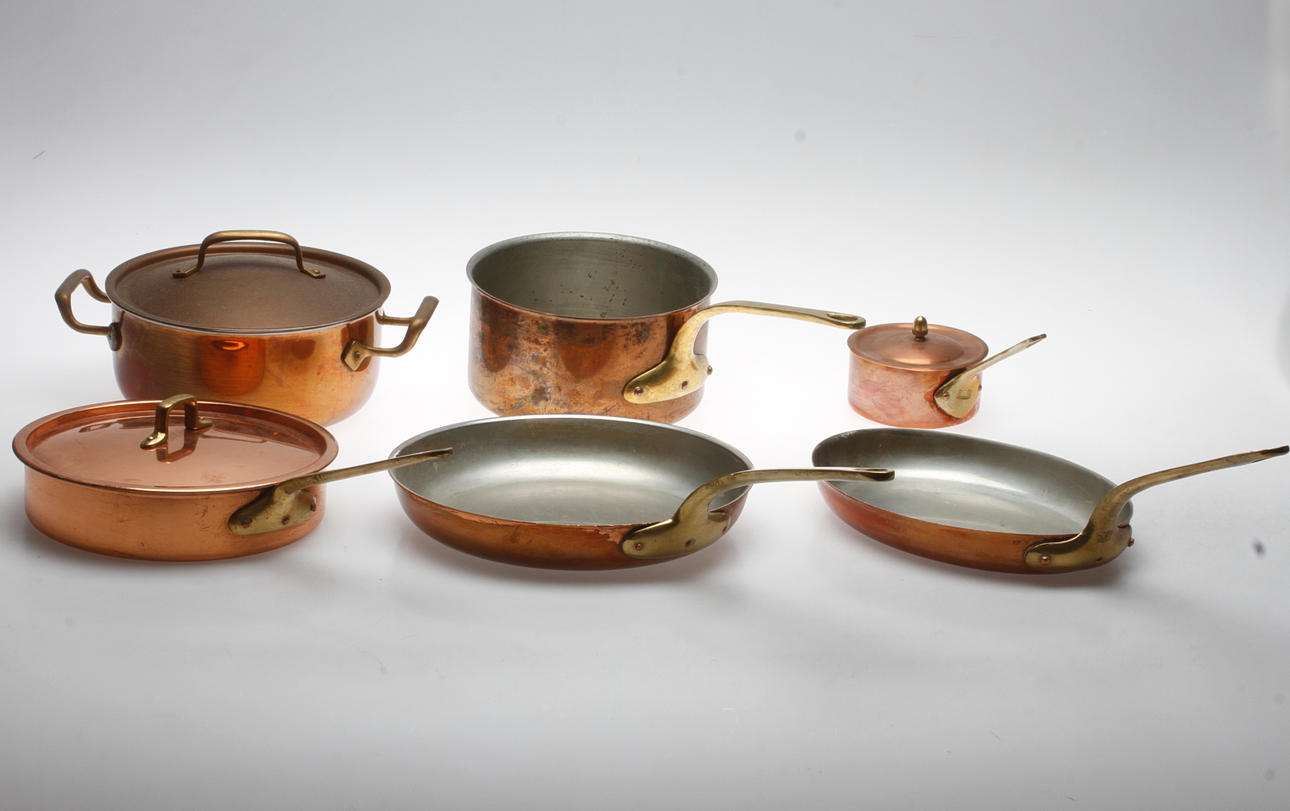 COPPER OBJECTS, 6 parts, including Krögarhuset, Hackman, Nobel.