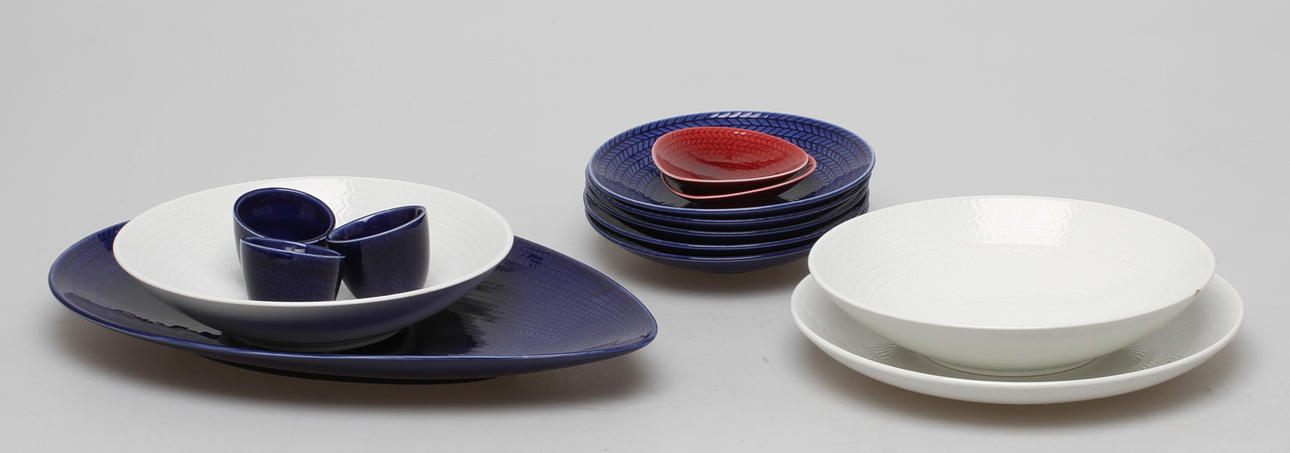 SERVISDELAR, 9 + 5 delar, "Blå Eld" Hertha Bengtsson, Rörstrand.