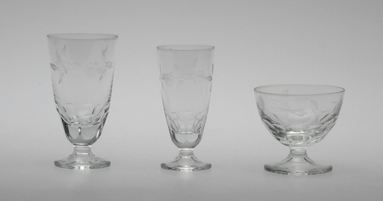 GLASSERVISDELAR, 28 delar, Sverige.