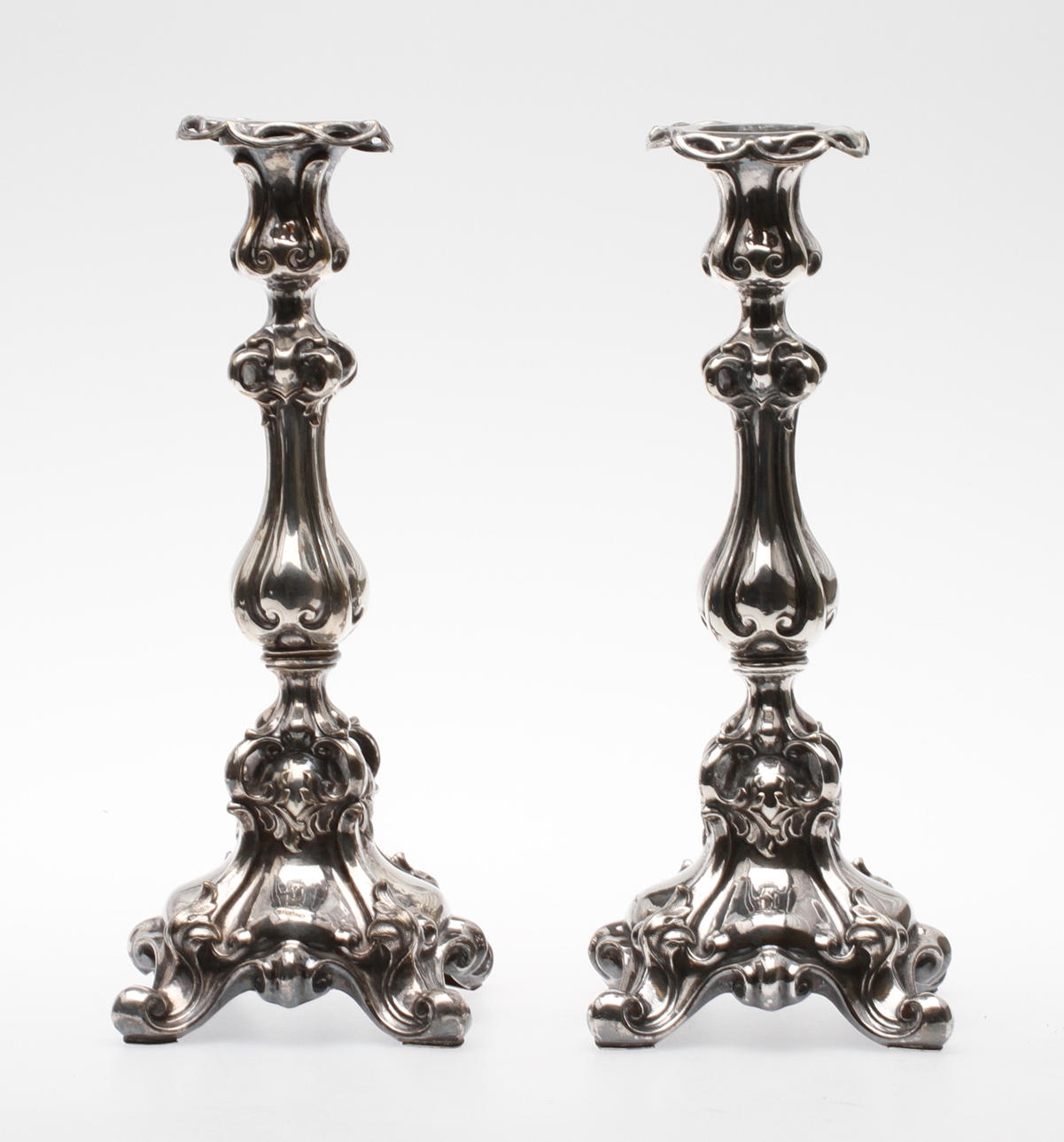 LJUSTAKAR, ett par, nysilver, barockstil, H.30 cm.