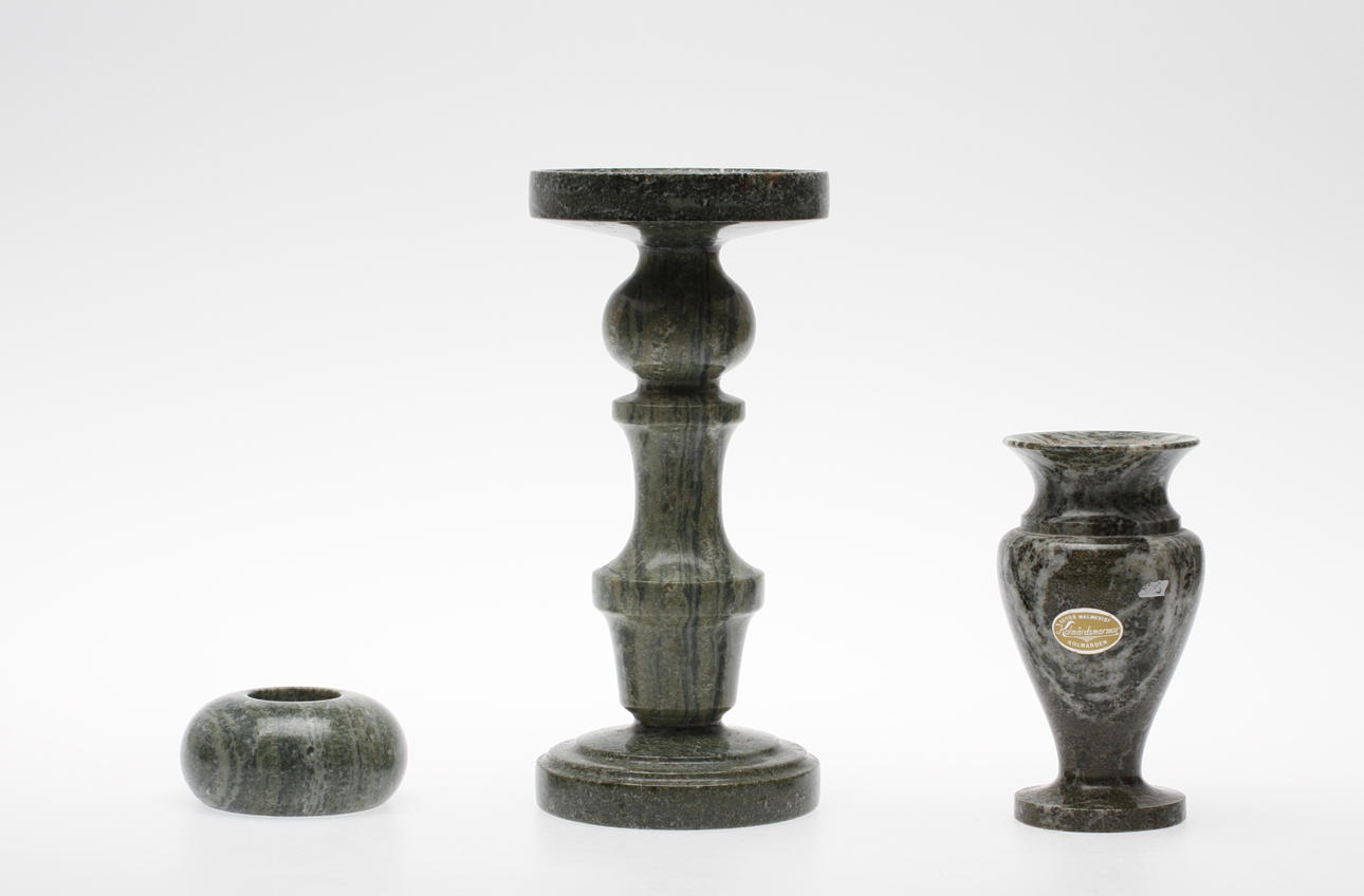 KOLMÅRDSMARMOR, 3 delar 1900-tal.