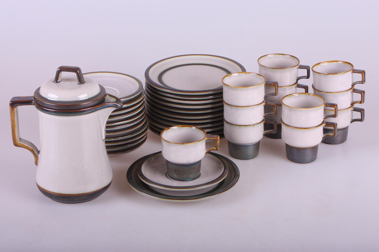 SERVIS, Bing & Grøndahl, "Tema", 37 delar, stengods.