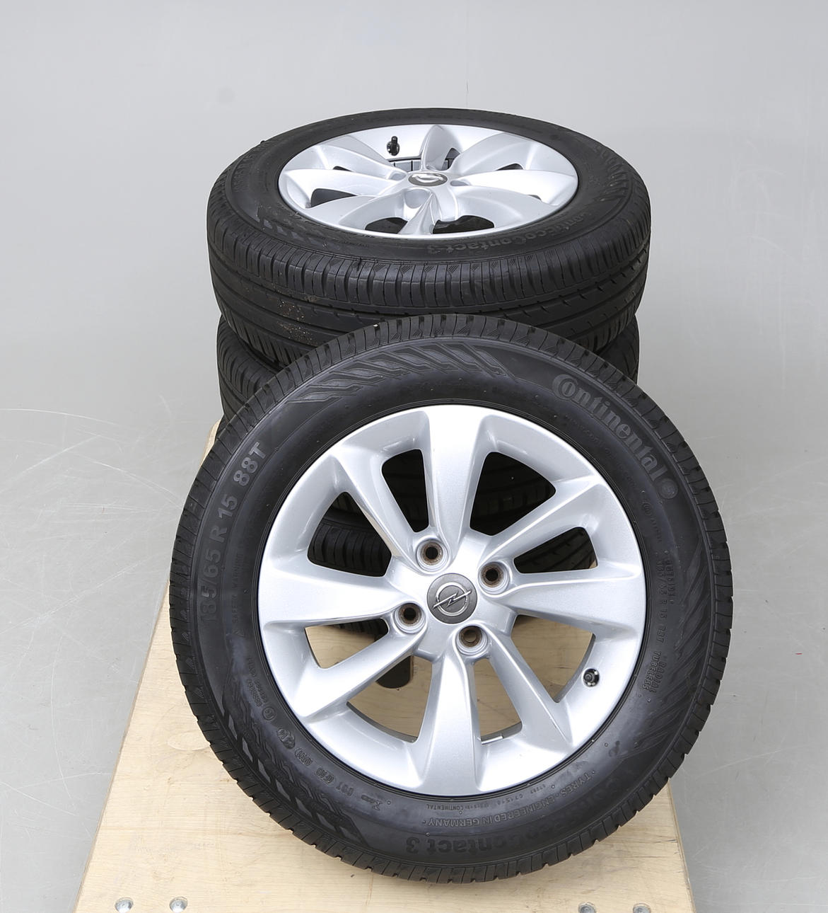 BILDÄCK, Continental.