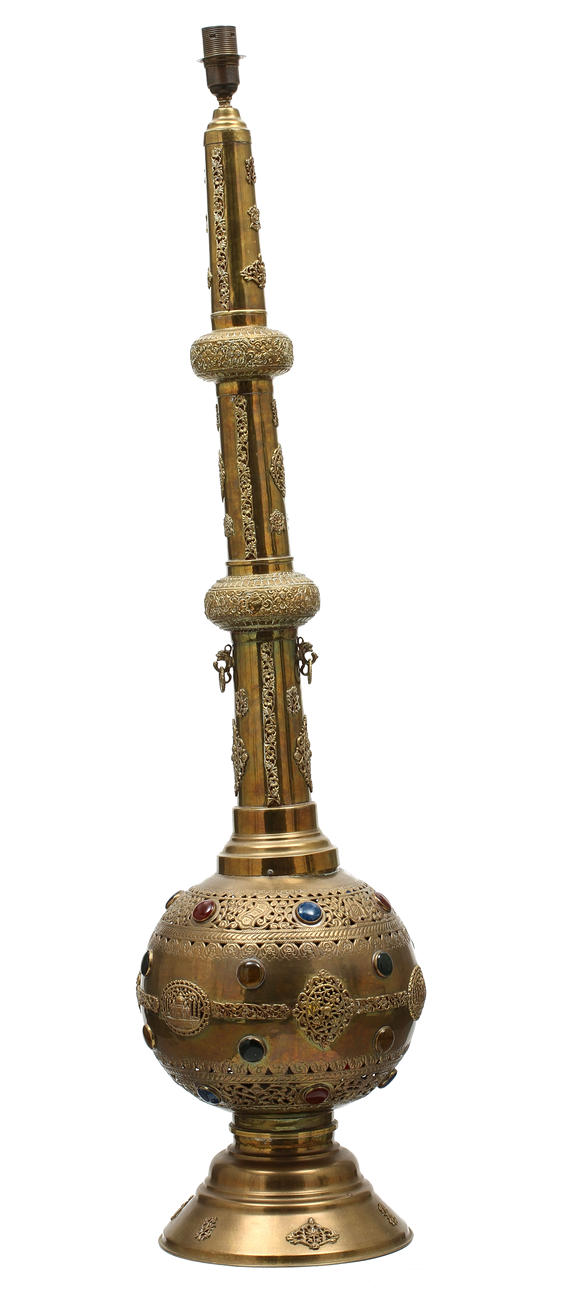 GOLVLAMPA, 1900-tal.