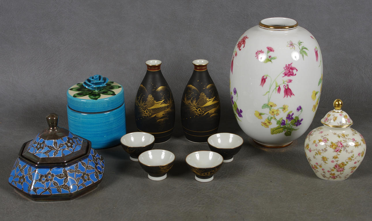 PORSLINSFÖREMÅL, 10 delar, bl.a. Gabriel, Kina.