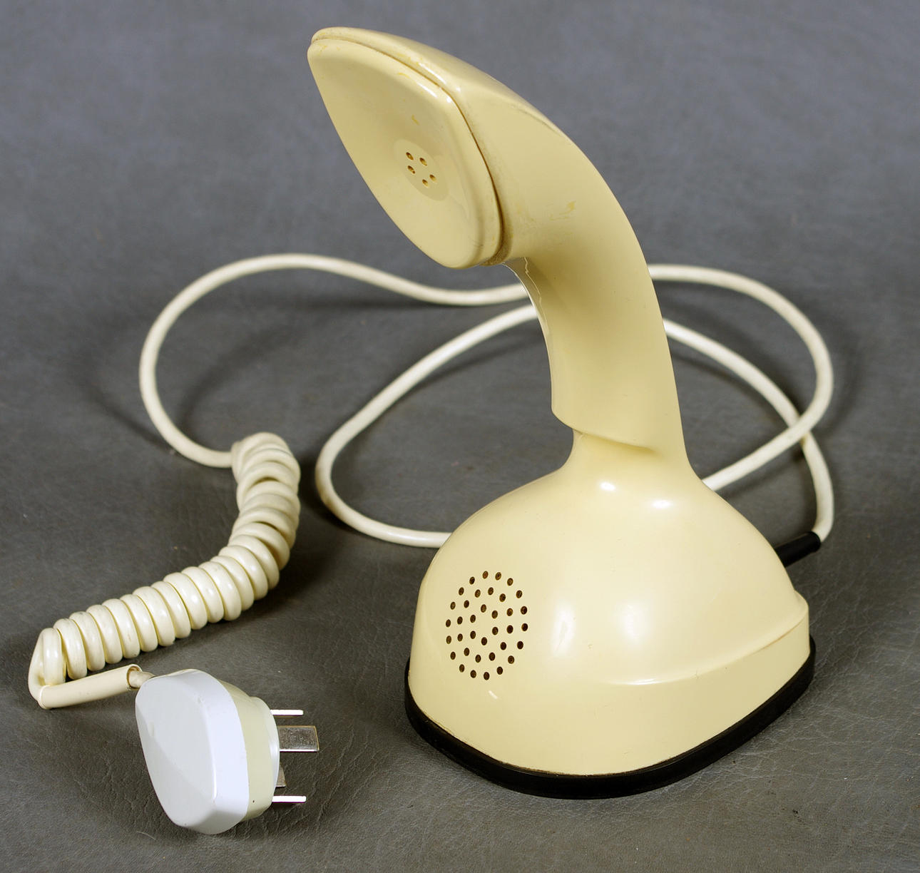 COBRATE PUHELIN, luunvalkoinen.