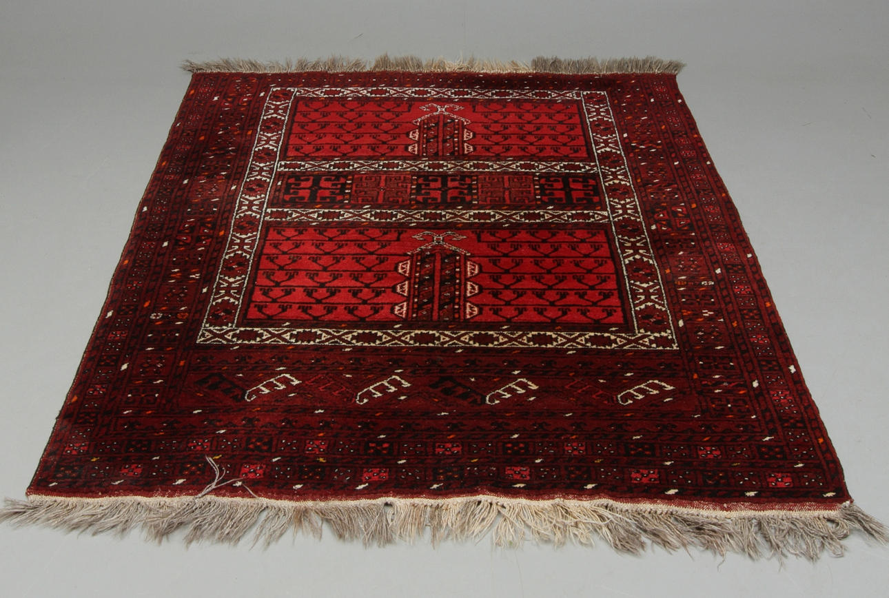 MATTA, orientalisk, ca 200 x 152 cm.