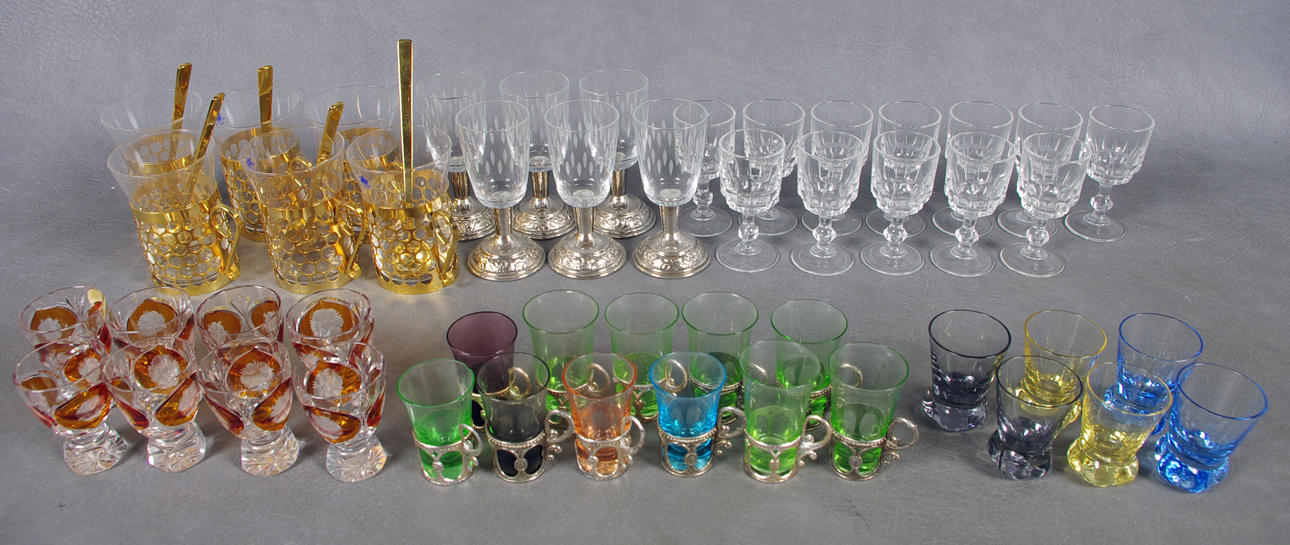 GLAS, olika sorter och fabrikat.