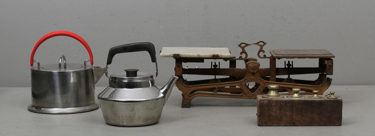 VÅG SAMT VIKTER, Lindells, KAFFEKANNOR, 2 st, Bodum och Moderna kök.