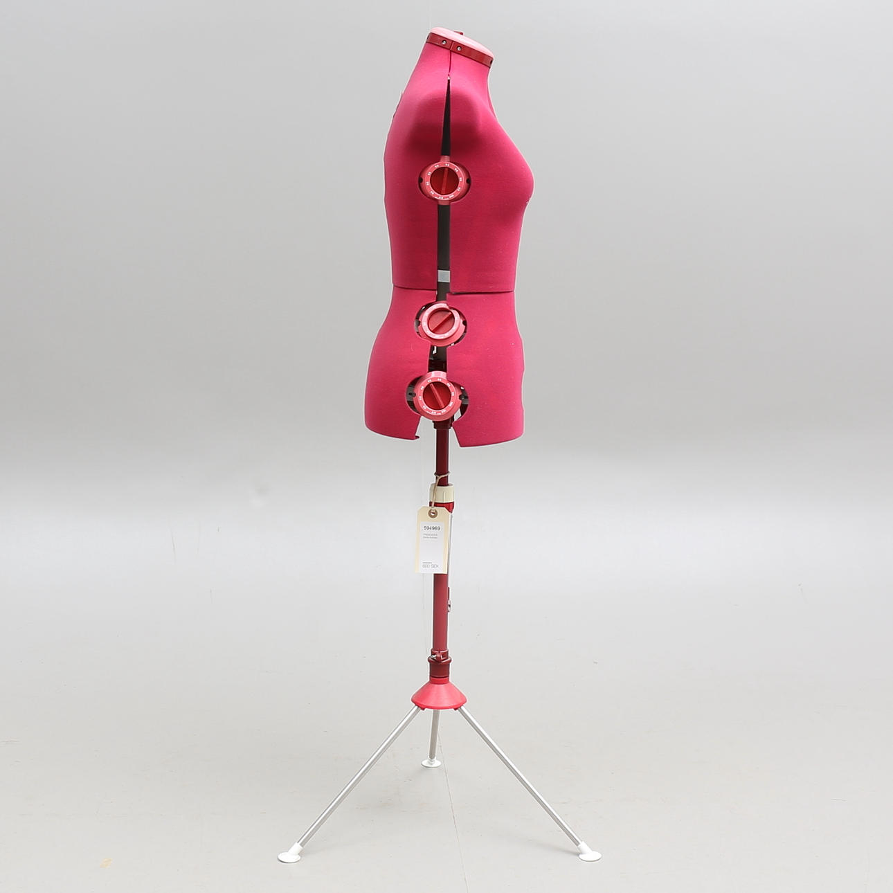 MANNEKIINI, Diana Autoset.