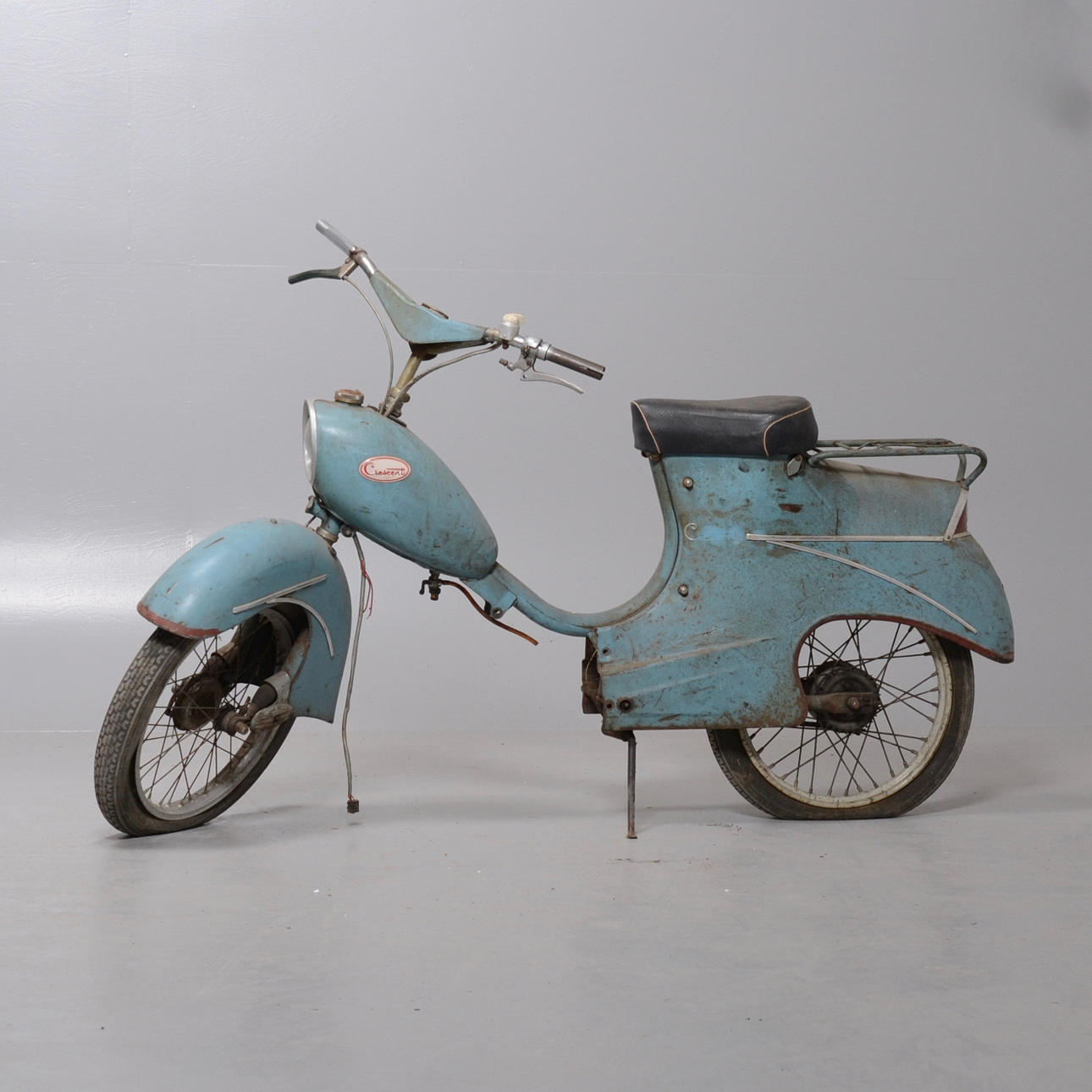 MOPED, CRESCENT 2000.