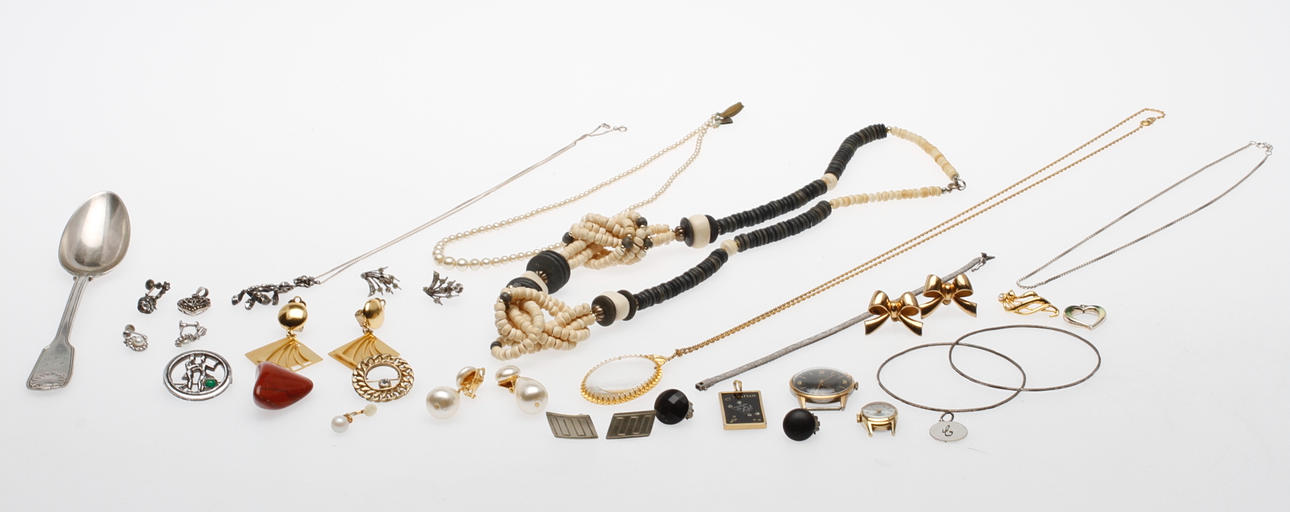 SMYCKEN, bl.a. silver.