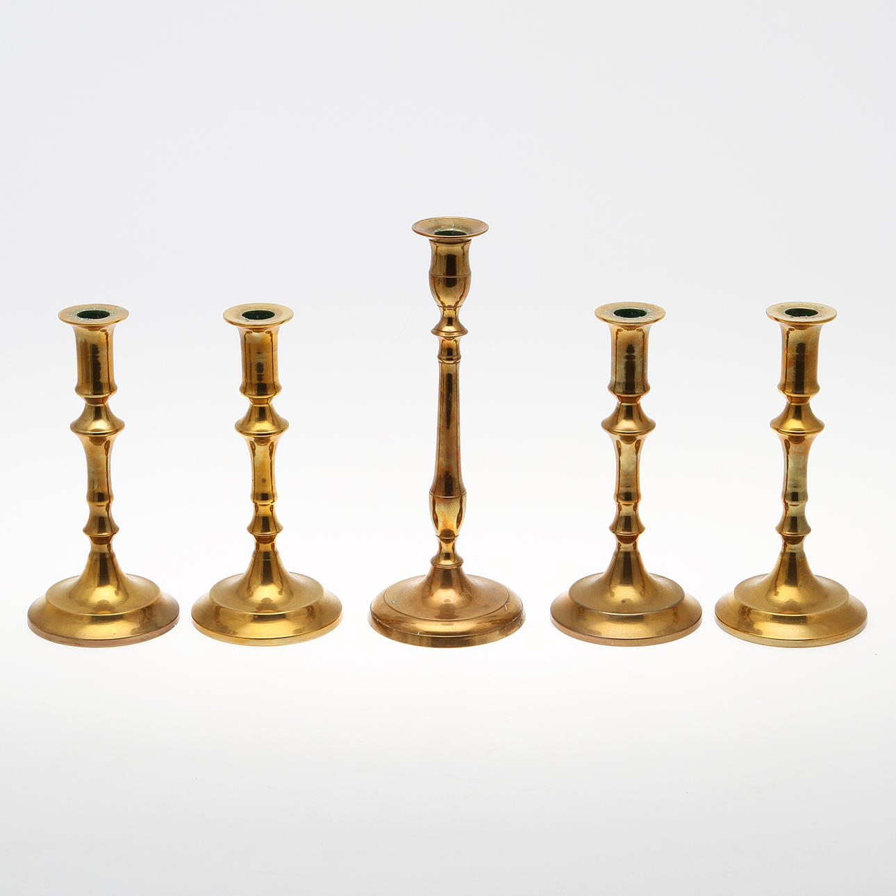 PARTI LJUSSTAKAR, 9 st, mässing, 1900-tal.