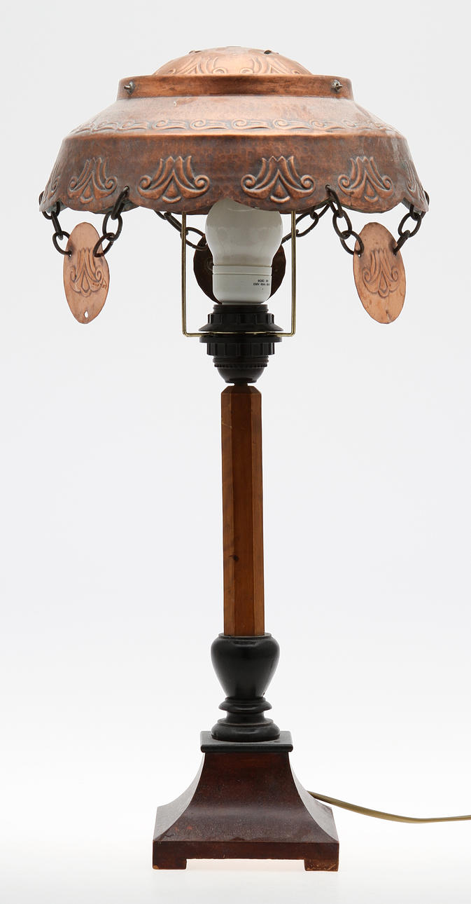 BORDSLAMPA, Jugend, 1900-talets första hälft.