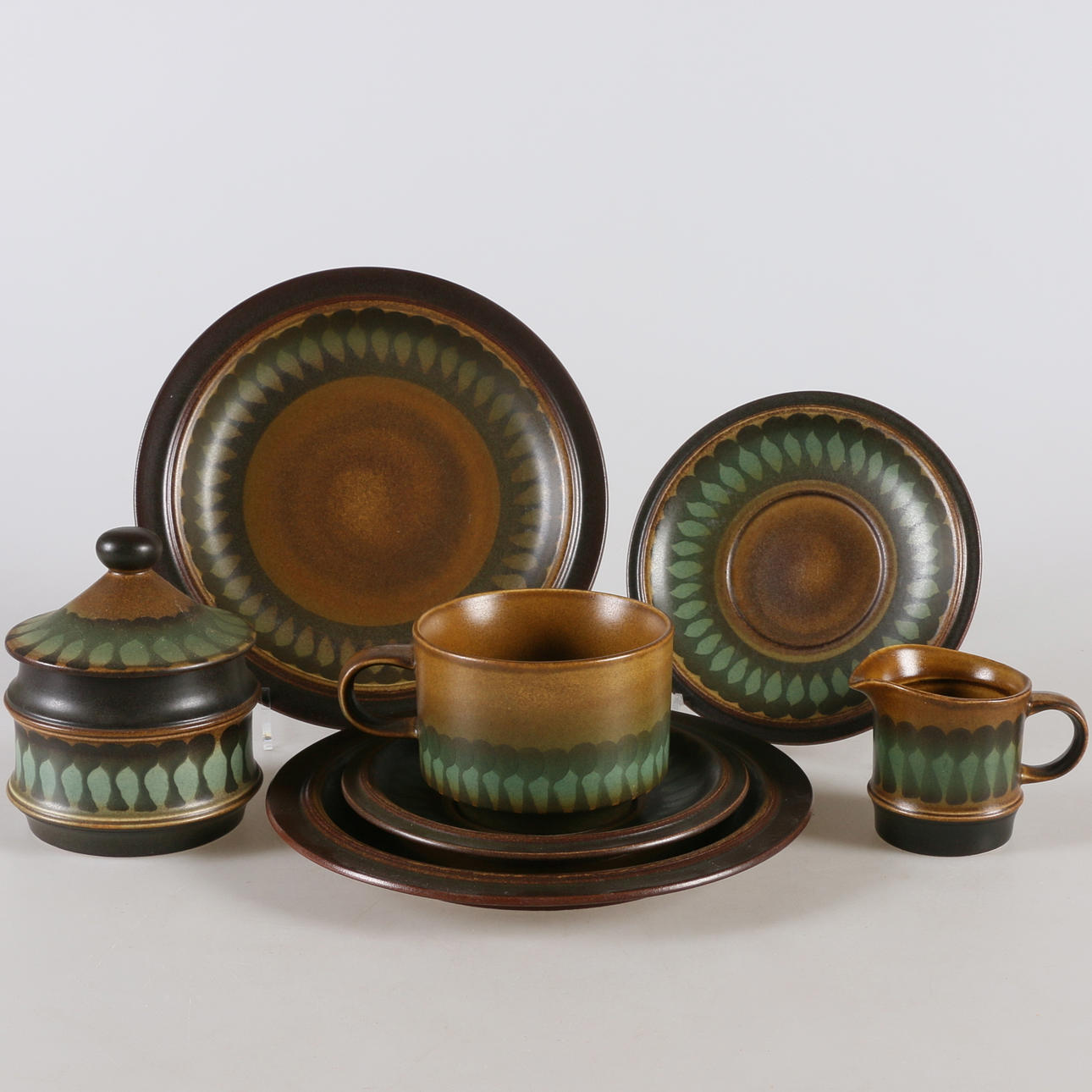 TEA SET, 19 parts, ceramic, "Wallis", Goebel, 20th century.