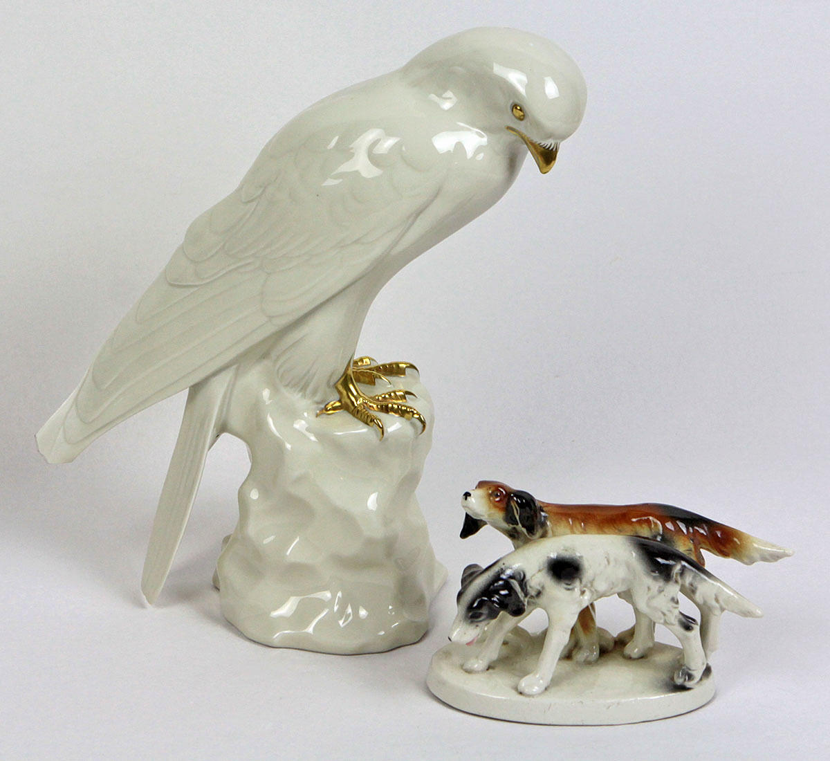 2 FIGURAS DE ANIMALES, PORCELANA.