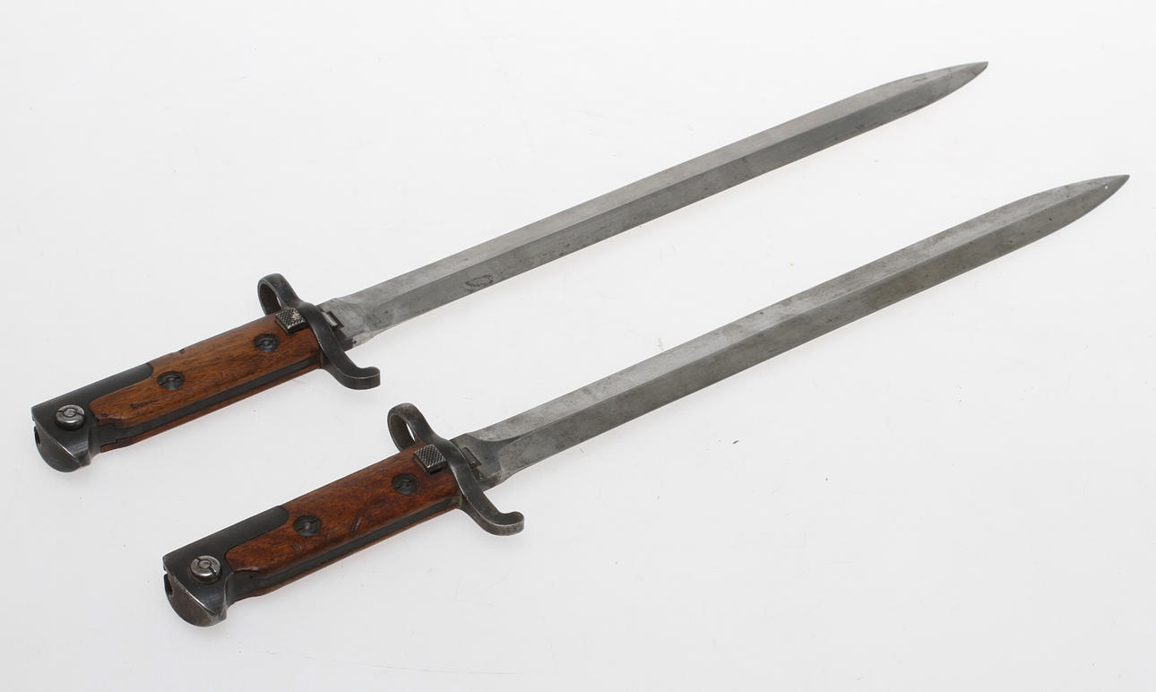 BAJONETTER, 2 st, svenska försöksmodeller, fm/1914.