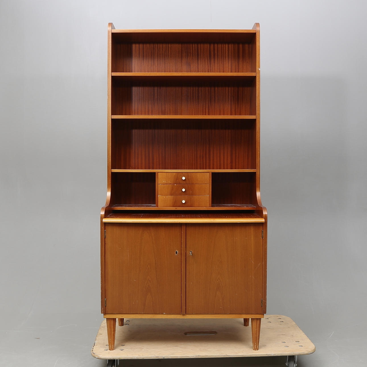 BOOKSHELF, 1950s/60s.