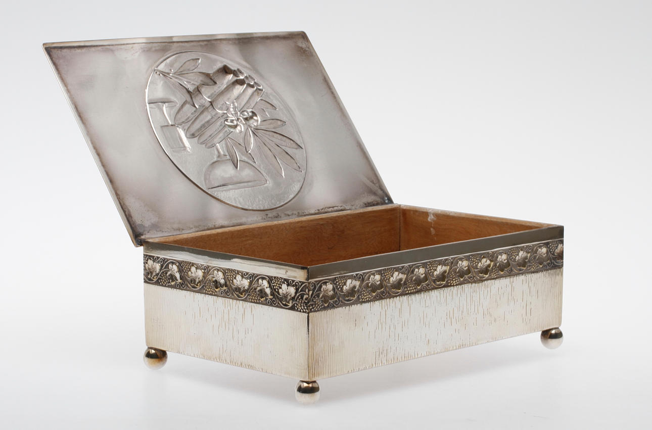 CIGARRASK, nysilver, 1900-talets första del.