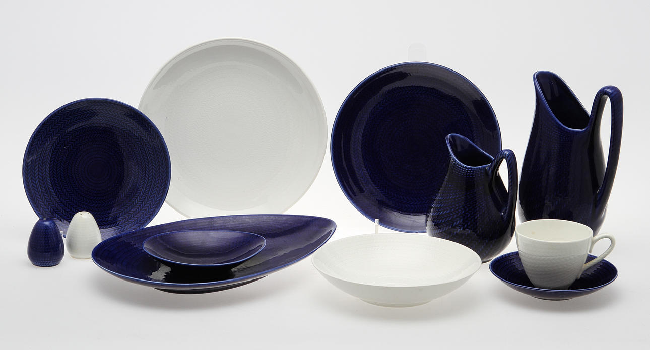 SERVIS, 40 delar, "Blå eld", Hertha Bengtsson, Rörstrand.