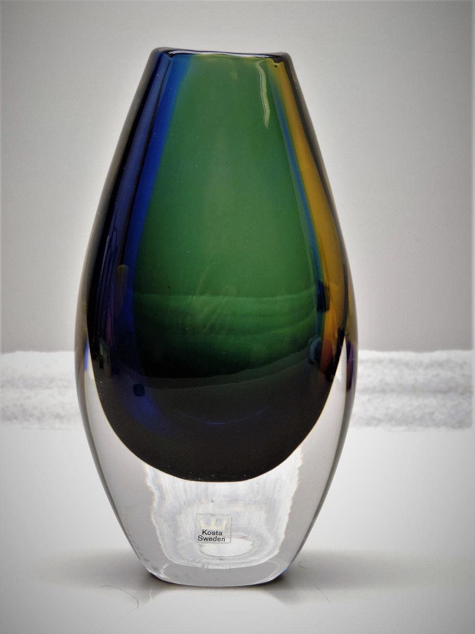 VICKE LINDSTRAND. Vase, Signed Art Glass for Kosta Boda. Glass