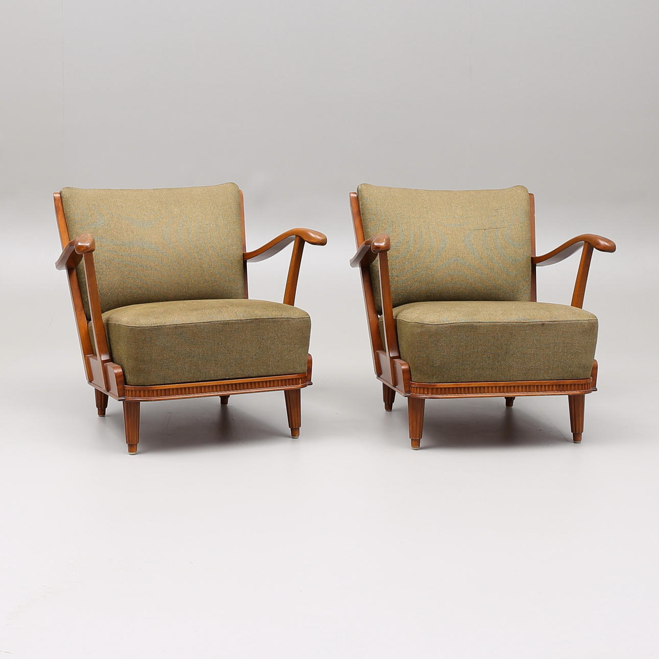 SVANTE SKOGH. Fåtöljer, ett par, Förenade Möbler, Linköping, 1940-tal.