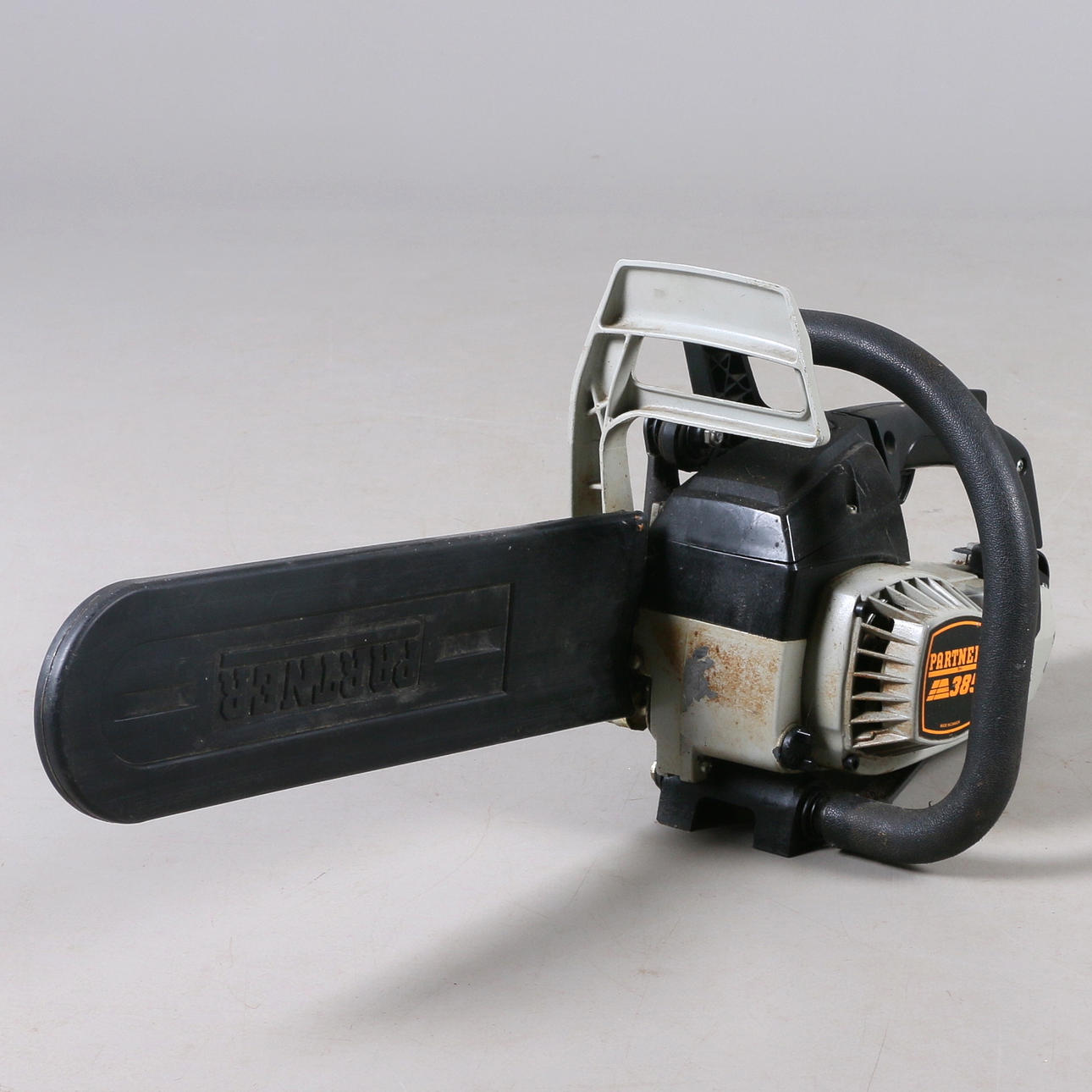 CHAINSAW, Partner 385, contemporary.