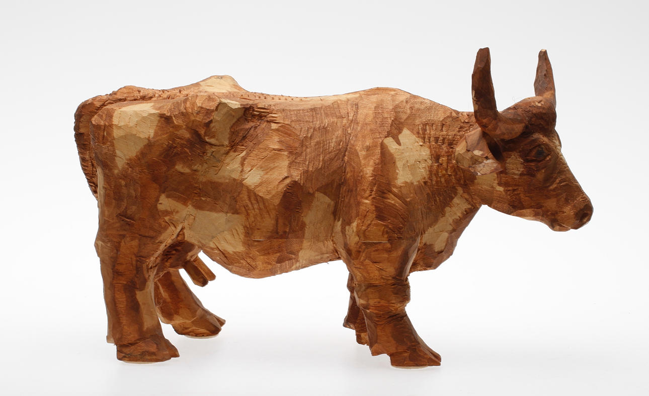 ARNE FÄLTH. "Ko". Skulpterat trä. Signerad AF.