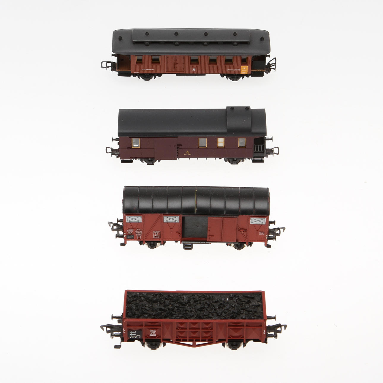 MODELLTÅG, 28delar, olika märken.