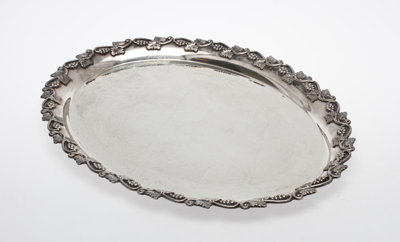 BRICKA, nysilver, 1900-tal.