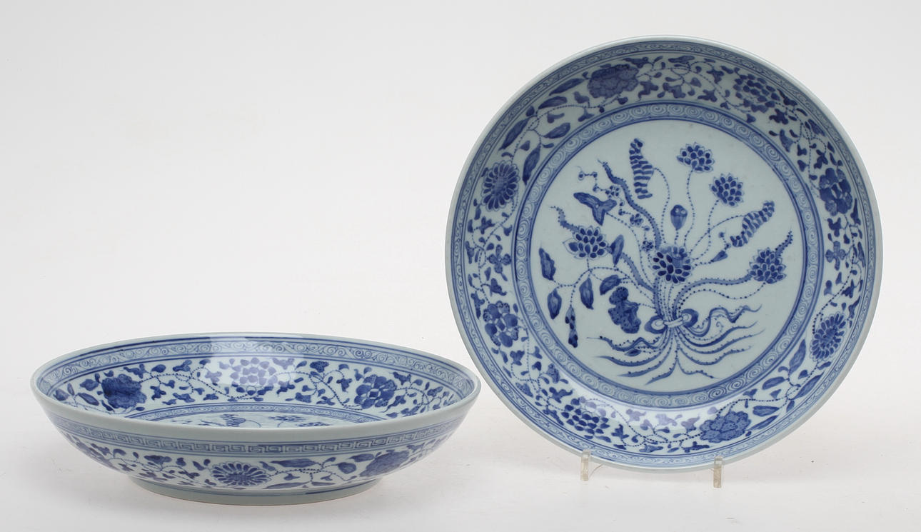 SKÅLFAT, ett par, porslin, Kina.