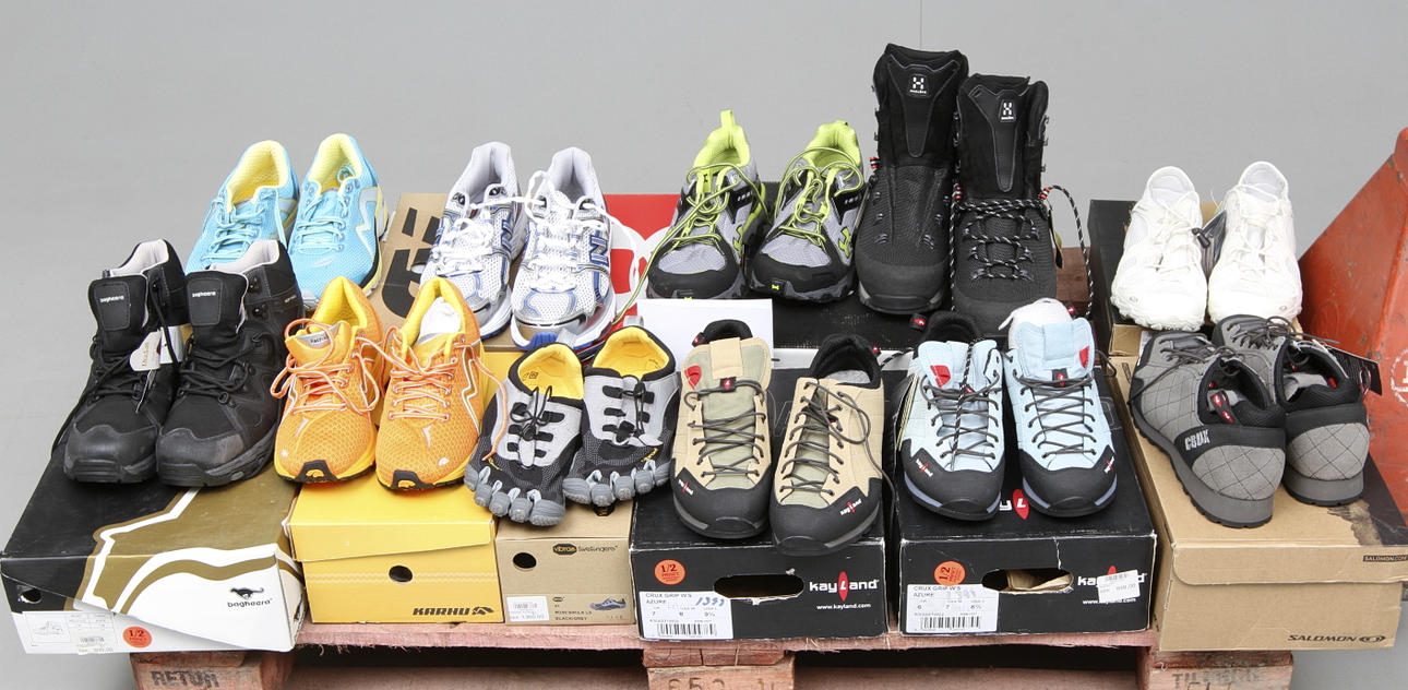 NYA SKOR, 11 par, herr, strl 44, dam strl 41, bland annat Salomon samt Haglöfs med flera.