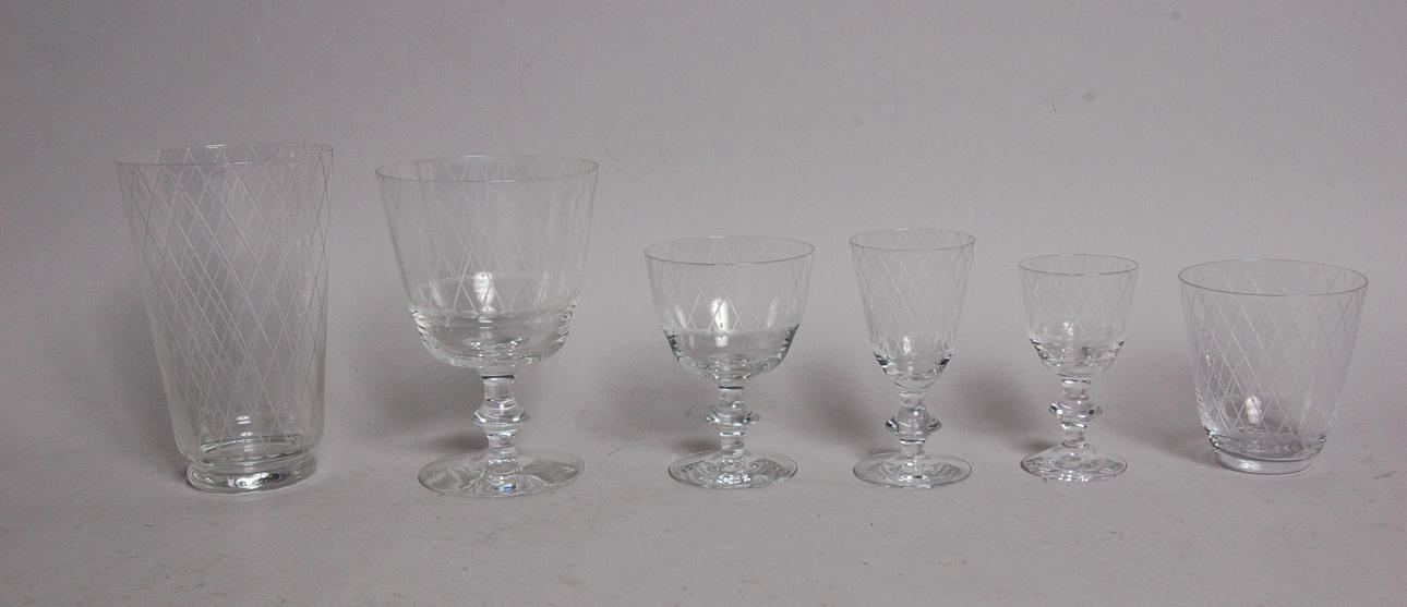 GLASSERVIS, 63 delar, " Sickan " Vicke Lindstrand, Kosta, 1940-50-tal.