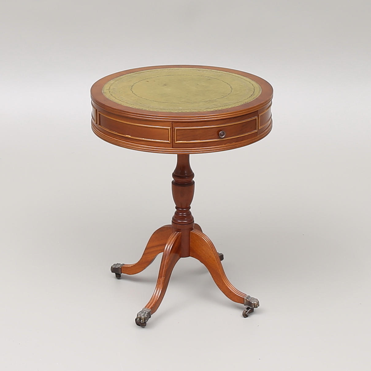 KARUSELLIPÖYTÄ, 1900-luku.