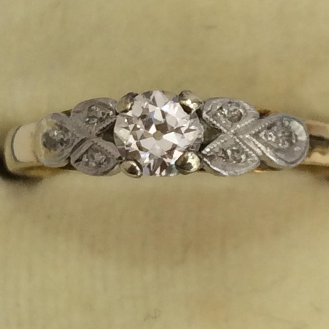 VINTAGE DIAMANT RING.