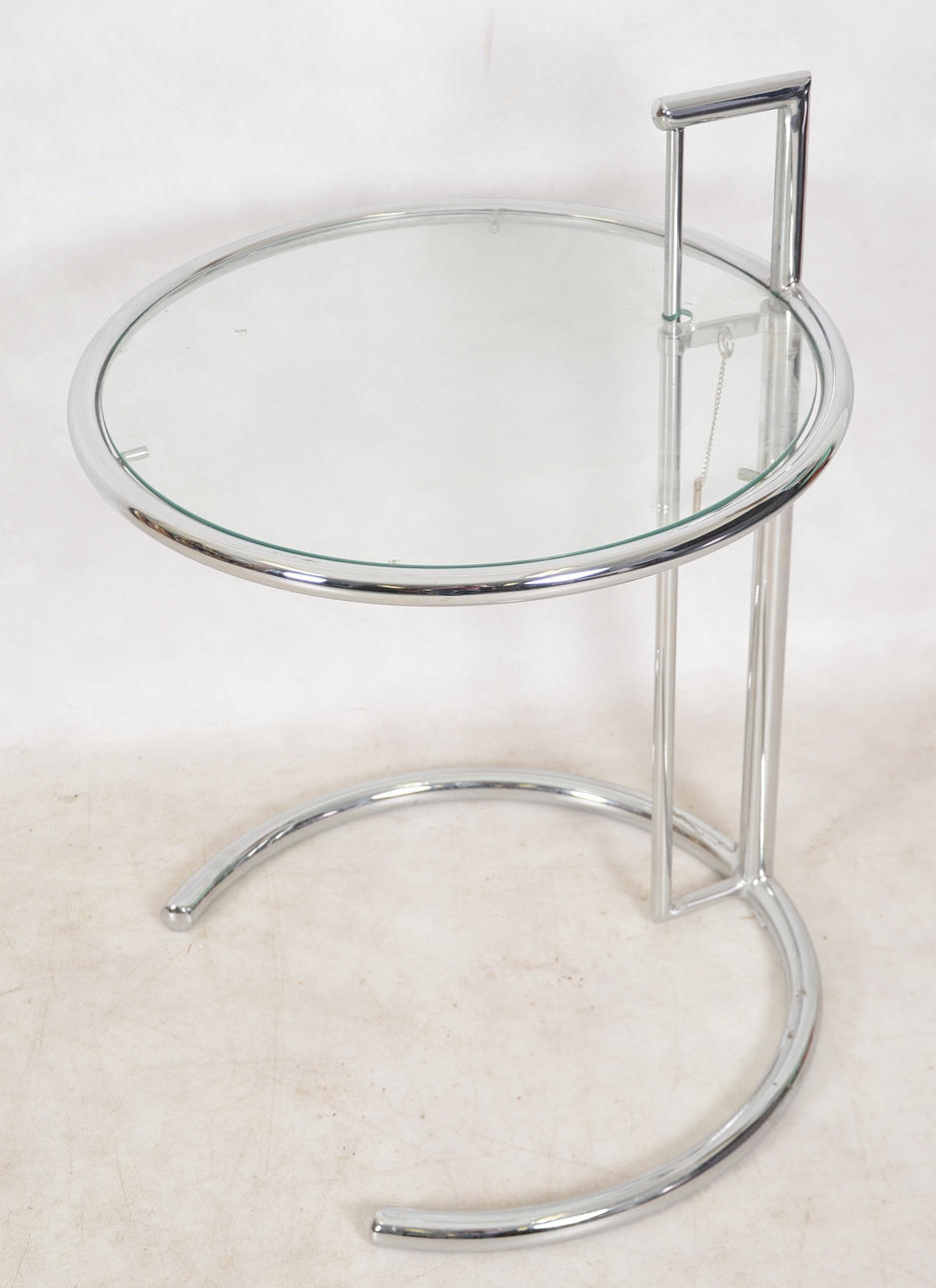 SIDOBORD, kromad metall/glas, efter Eileen Grey.