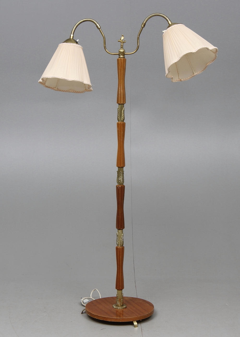 GOLVLAMPA, 1900-talets andra hälft.