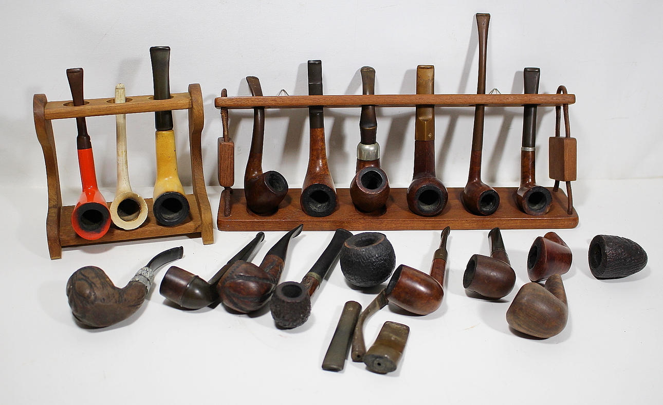 PIPOR med STÄLL, 14 st. 1900-tal.