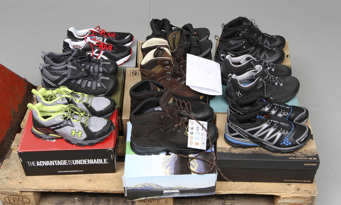 NYA SKOR, 9 par, herr, strl 45, bland annat Salomon samt Asics med flera.