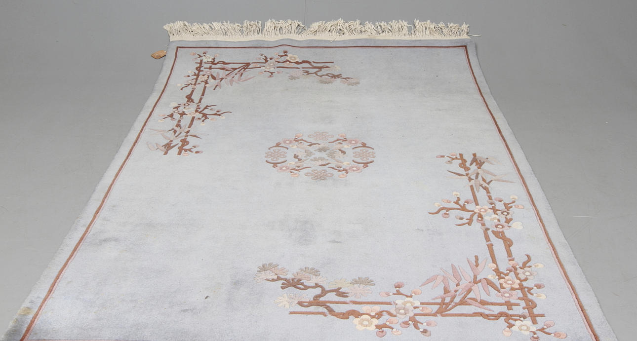 MATTA , Kina, 135X200 cm.