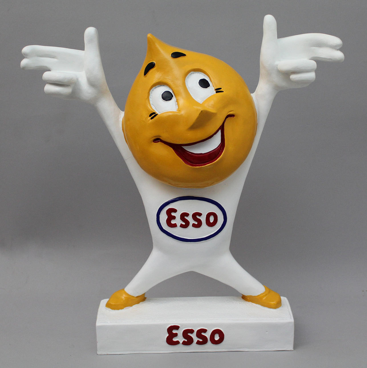 ESSO DROPPEN i plats, 1900-tal.