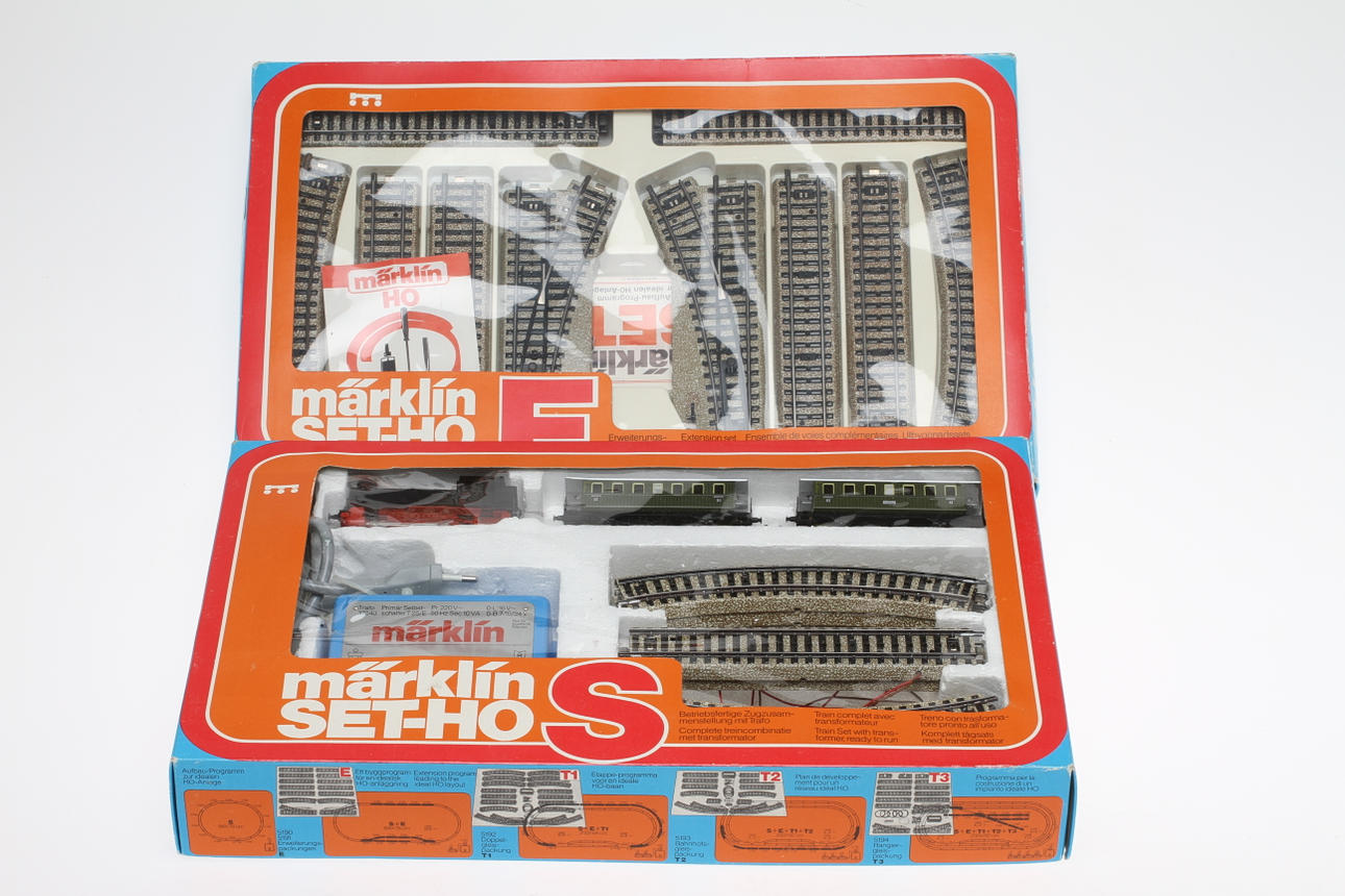 MODELLTÅG MÄRKLIN tågsats 2920 och E5190 i originalkartonger.