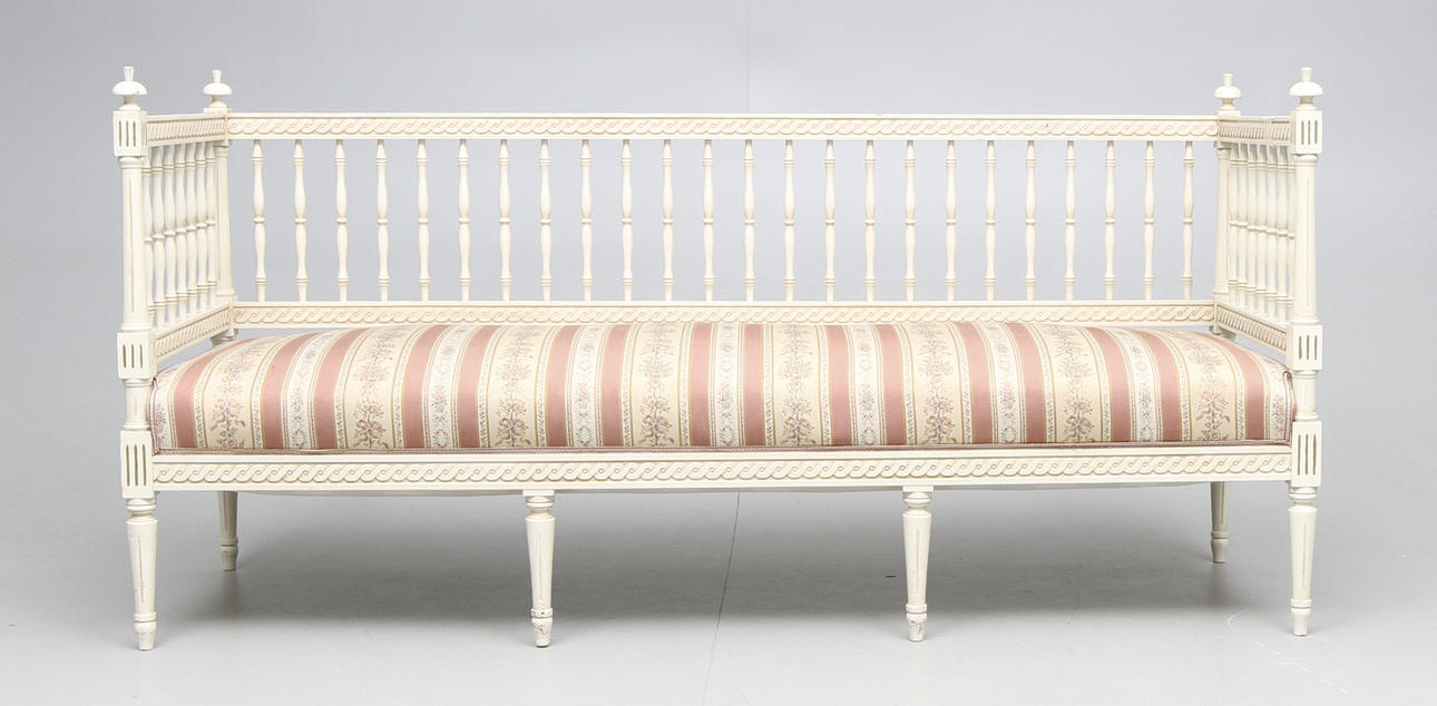 SOFFA Gustaviansk stil 1900-talets mitt.