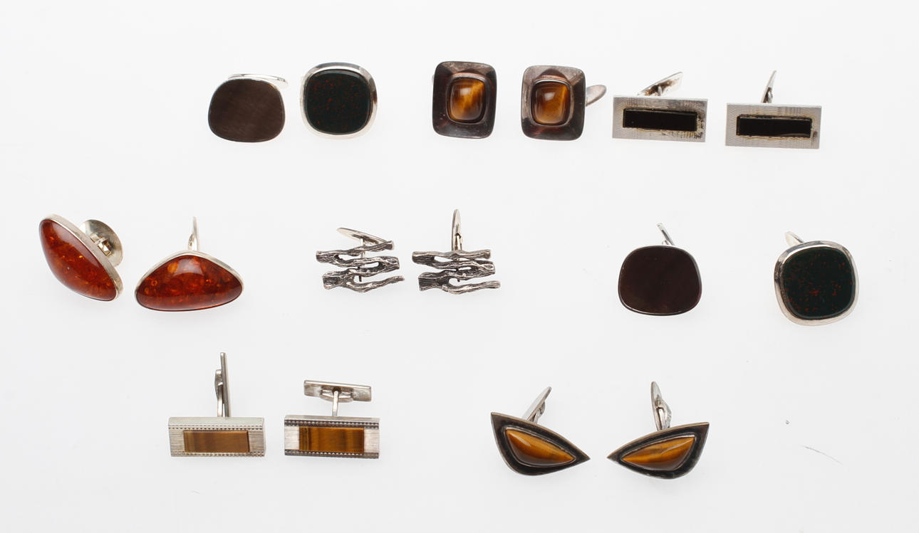 MANSCHETTKNAPPAR, 8 par, silver med stenar.