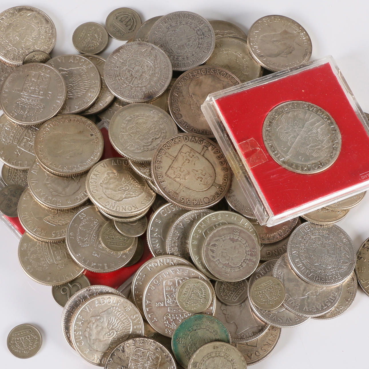 COINS, 112 pcs. Weight approx. 1050 grams, Sweden.