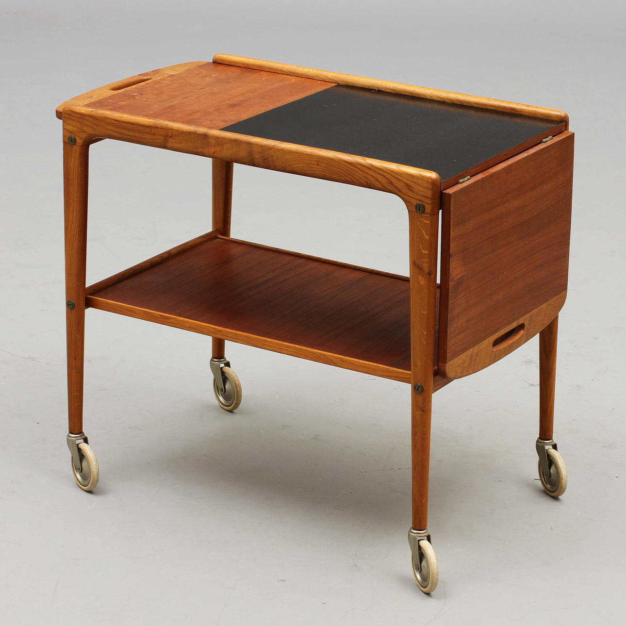 SERVERINGSVAGN, "Tea" Yngve Ekström, Källemo.