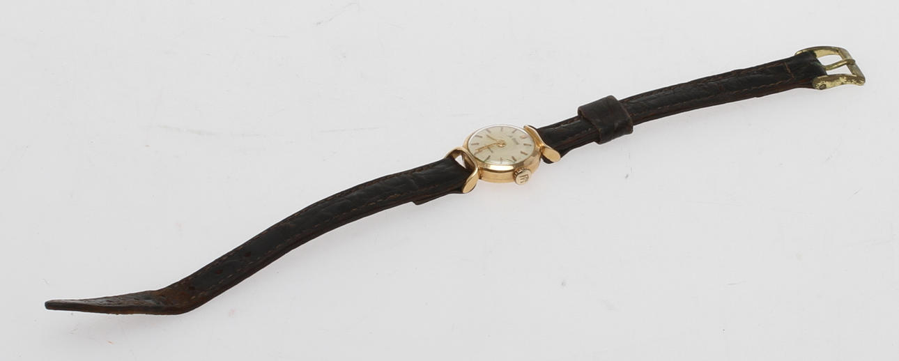 DAMARMBANDSUR, mekanisk, märkt Le Phare, 18k guld.